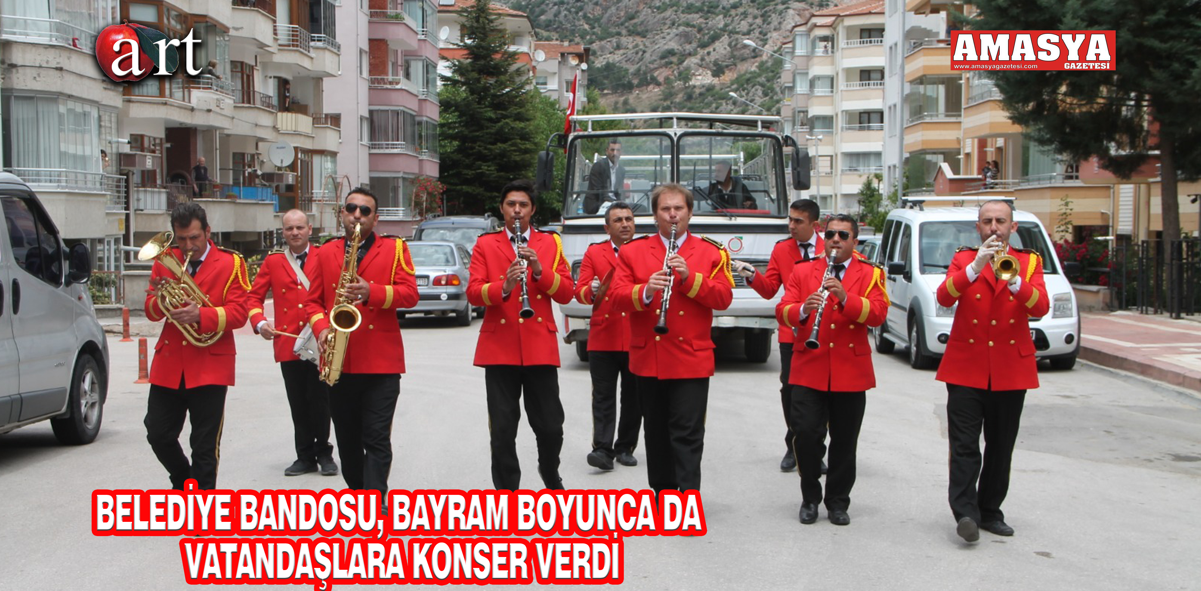 BELEDİYE BANDOSU, BAYRAM BOYUNCA DA VATANDAŞLARA KONSER VERDİ