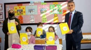 yardımcı kitaplar hediye edildi