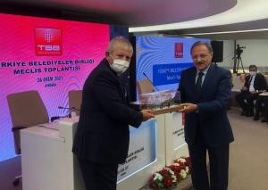 4b39d2cd-6251-4865-b094-f9f6bbec683c