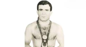 pehlivan-seyirciyle-bulusmak-icin-gun-sayiyor-1671780639_cleanup