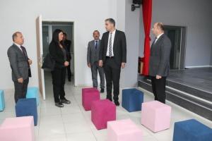 kaymakam-kilic-dokap-kapsaminda-acilan-atolyeleri-ziyaret-etti1-1697550188